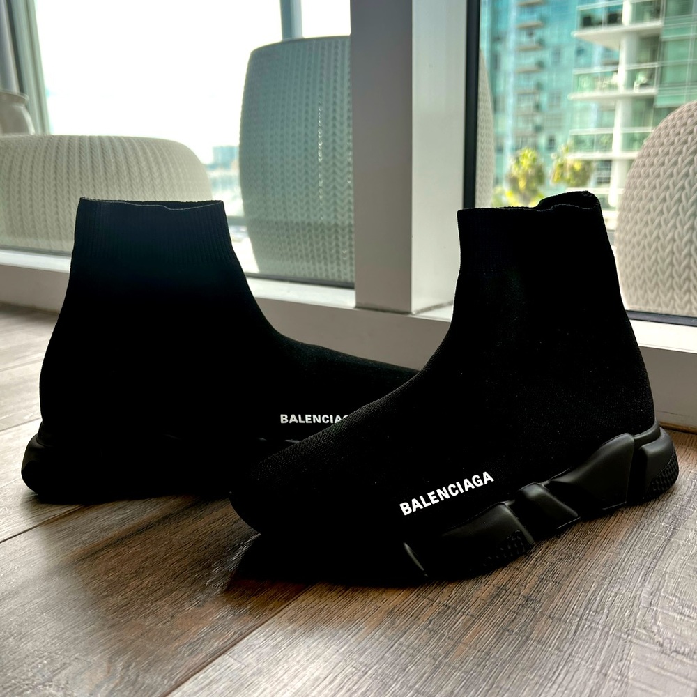 Balenciaga WOMEN'S SPEED RECYCLED KNIT SNEAKER IN BLACK.